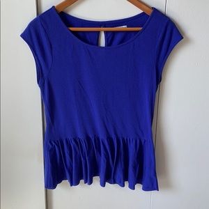 American Eagle Top with ruffle bottom design